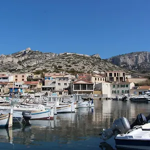  Hébergement de vacances Cabanon Aux Goudes à Avec Vue France