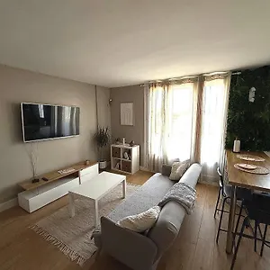 Appartement Superbe Duplex Avec Parking Gratuit, Grenoble